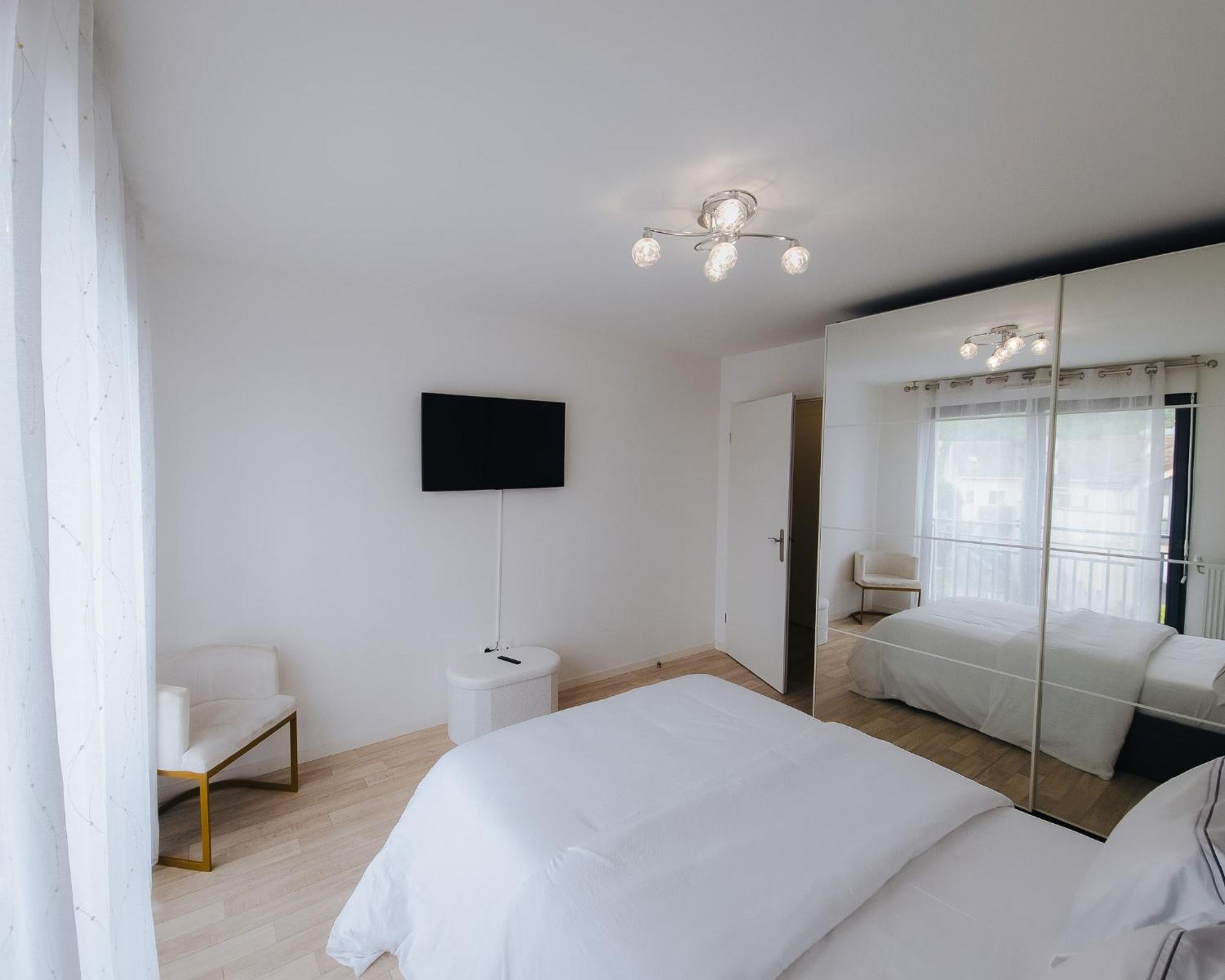 Appartement Luxueux, Neuf & Equipe A Versailles, Saint-Cyr-L'Ecole Ngoại thất bức ảnh